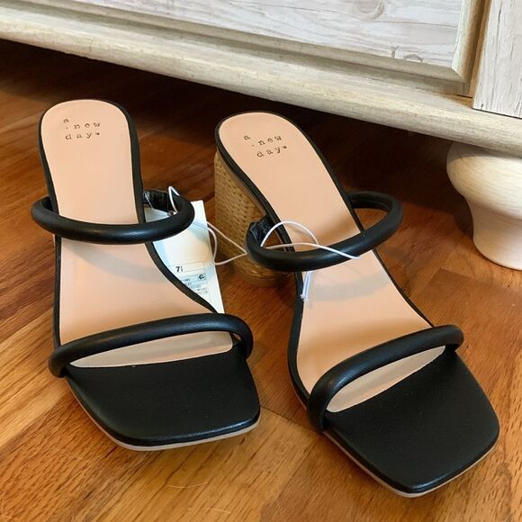 NWT Women's Miley Pumps - A New Day Size 7.5 - Picture 2 of 8